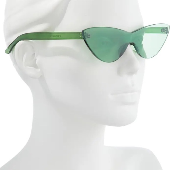 Cateye retro sunglass with complementary case - Picture 4 of 5